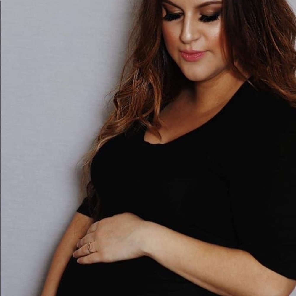 Black mid sleeve maternity dress 🖤